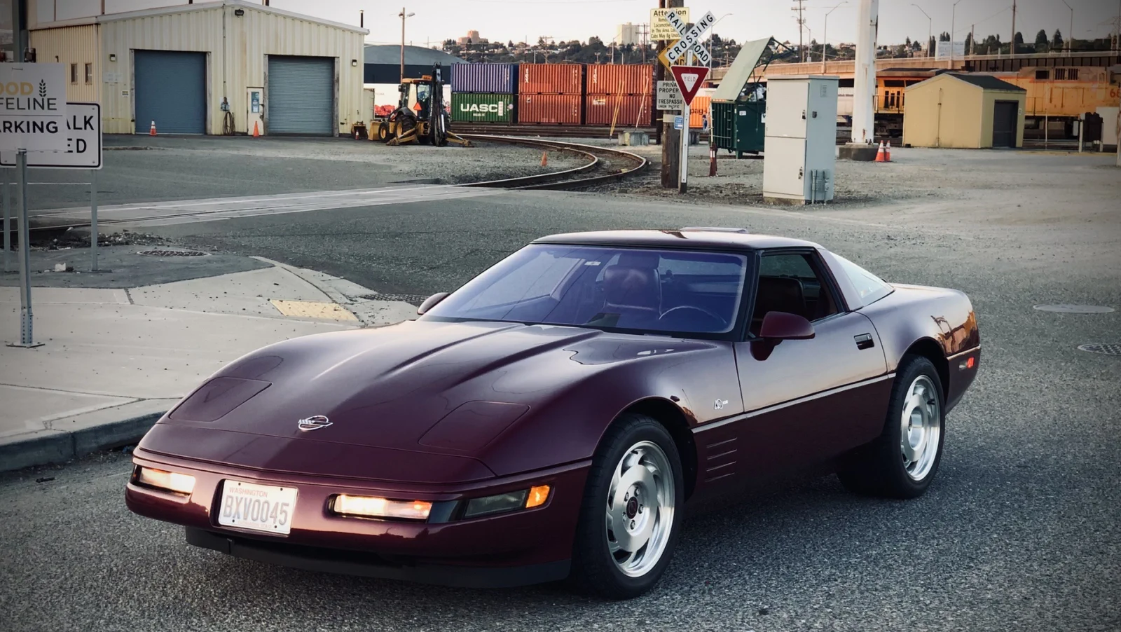 Corvette Generations/C4/C4 1993 Front 50th-Anniversary-ZR-1.webp